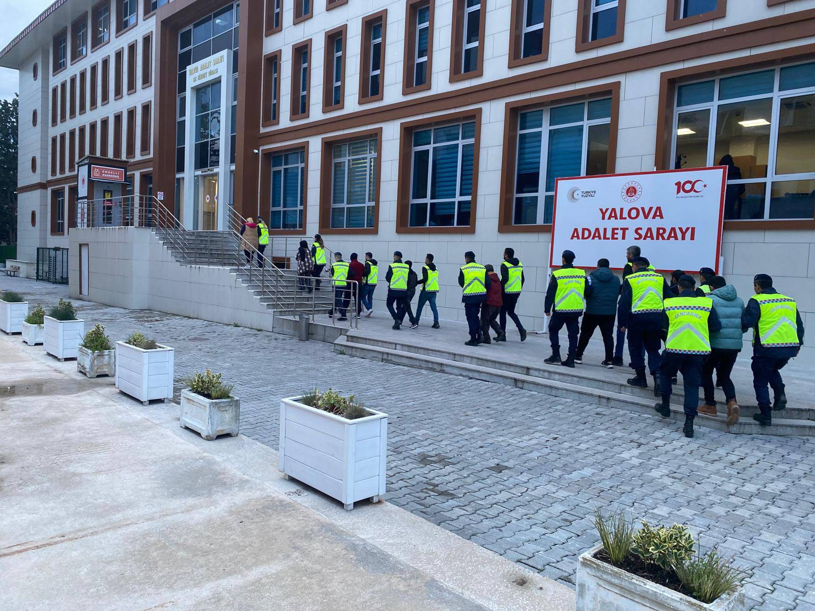 Yalova’da Uyuşturucu Operasyonu: 6 Kişi Tutuklandı