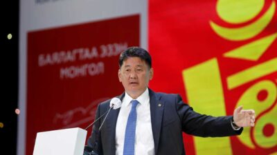 &nbsp; Moğolistan Cumhurbaşkanı Ukhnaagiin Khurelsukh,