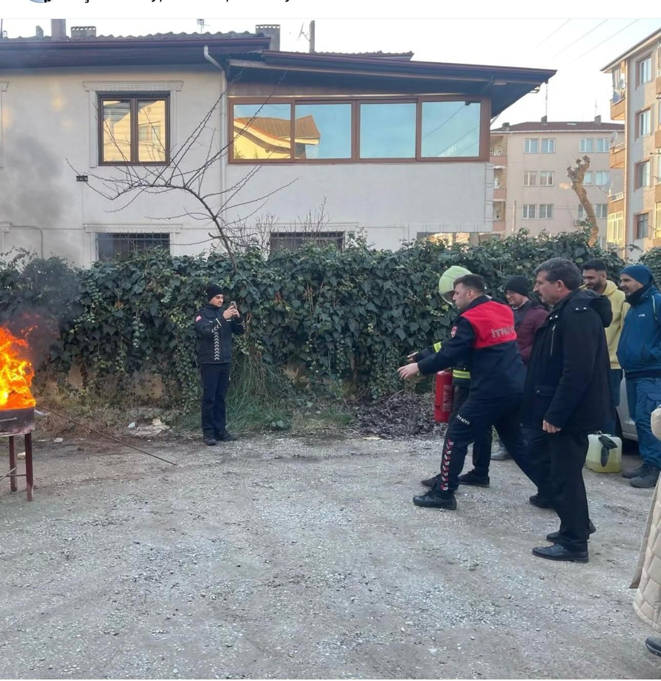 Çiftlikköy PTT Personeline Yangın Eğitimi ve Tatbikatı Yapıldı