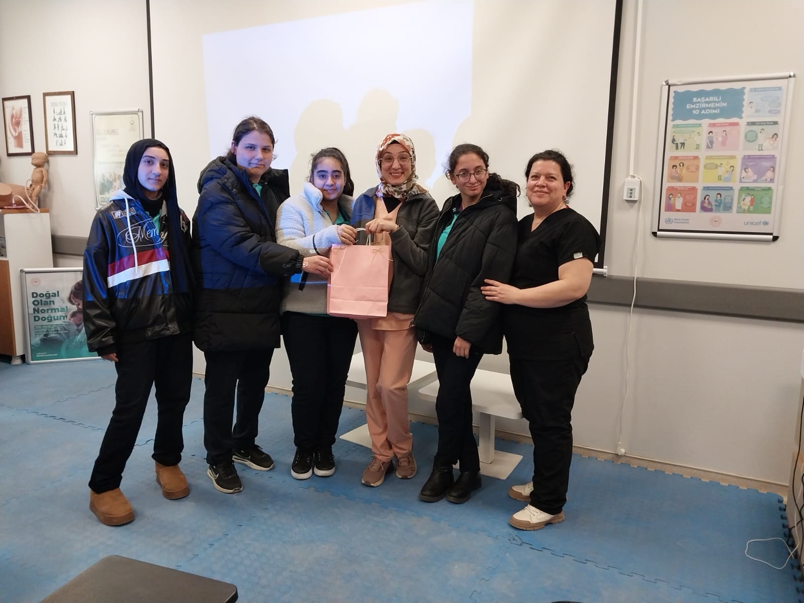 Gebe Okulunda Eşli Eğitimler Devam Ediyor