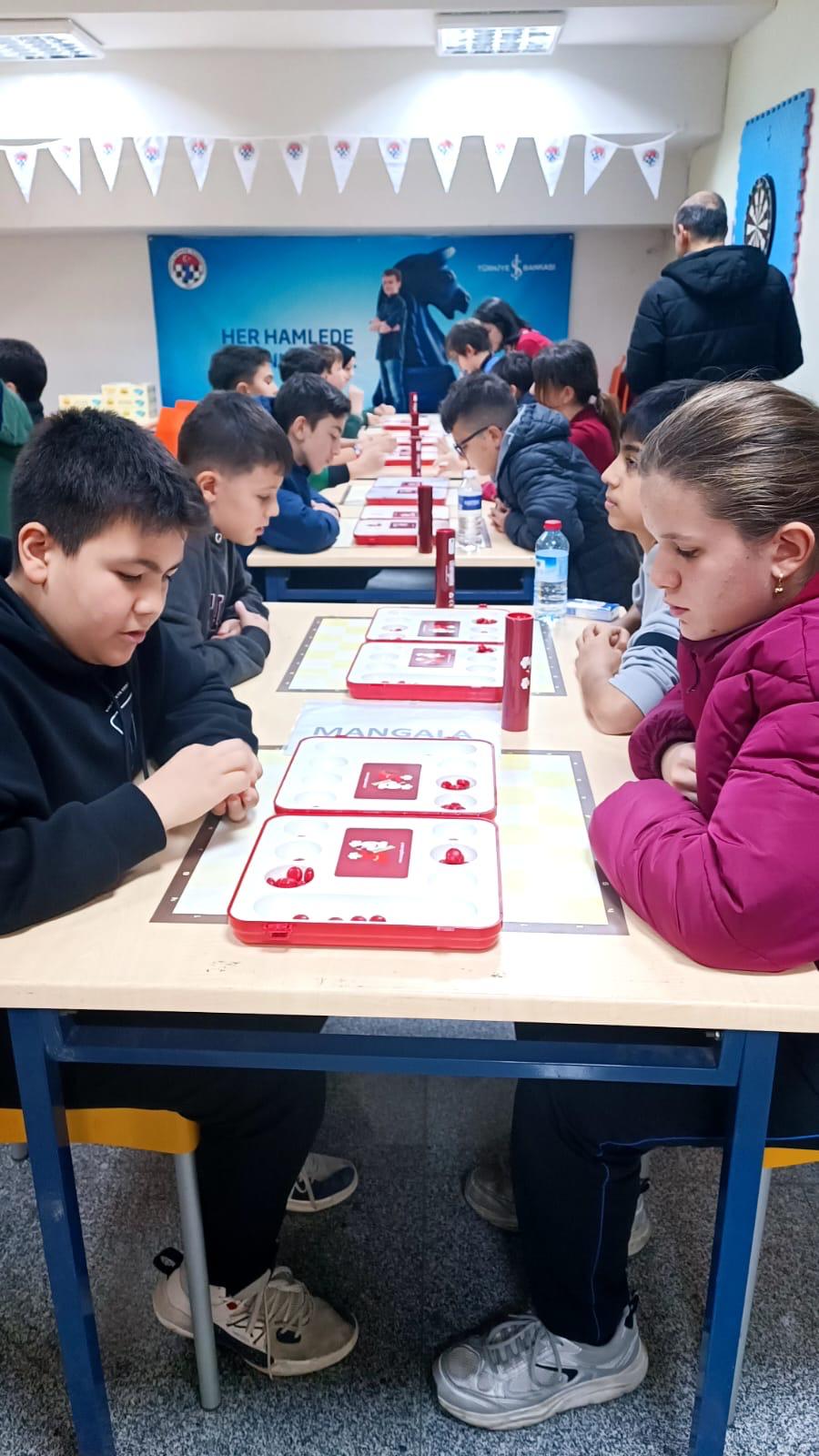 Yalova’da Akıl ve Zekâ Oyunları Turnuvası Merkez İlçe Elemeleri Tamamlandı