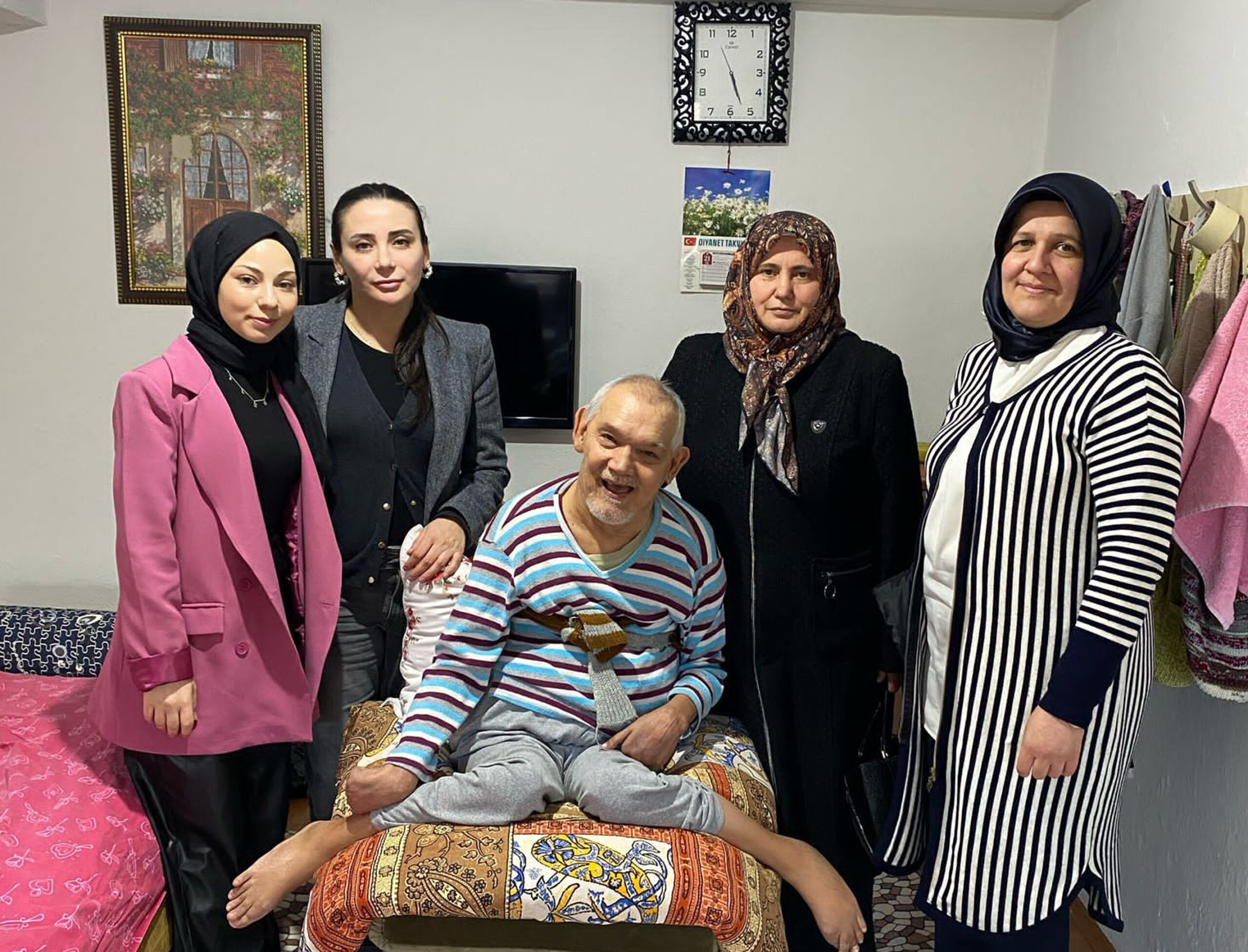 AK Parti Ankara Kadın Kolları Başkanı ve MKYK üyesinden Beypazarı ziyareti