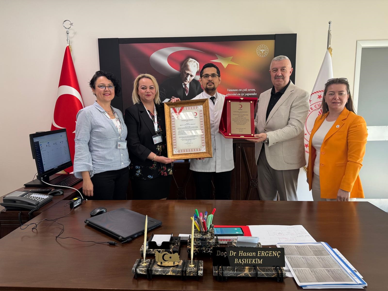 Yalova Eğitim ve Araştırma Hastanesi’ne Türk Kızılayı’ndan Ödül!