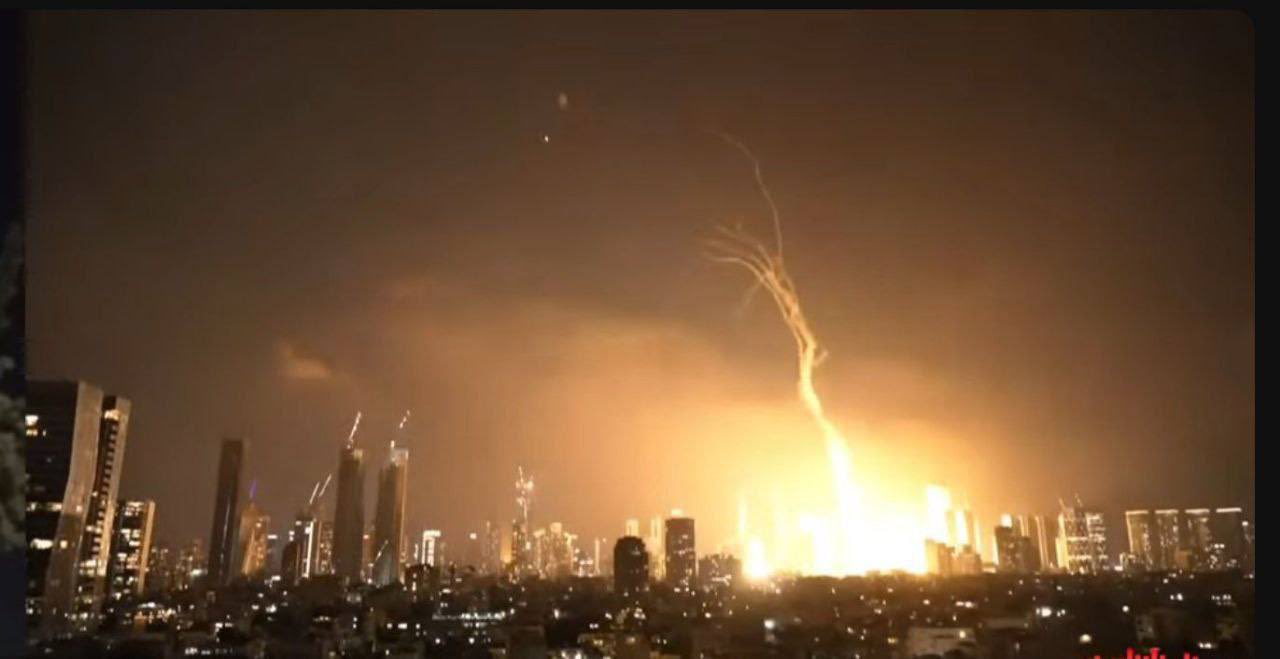 İran’dan İsrail’e Füze Saldırısı: Tel Aviv’de Hava Savunma Sistemi Devreye Girdi