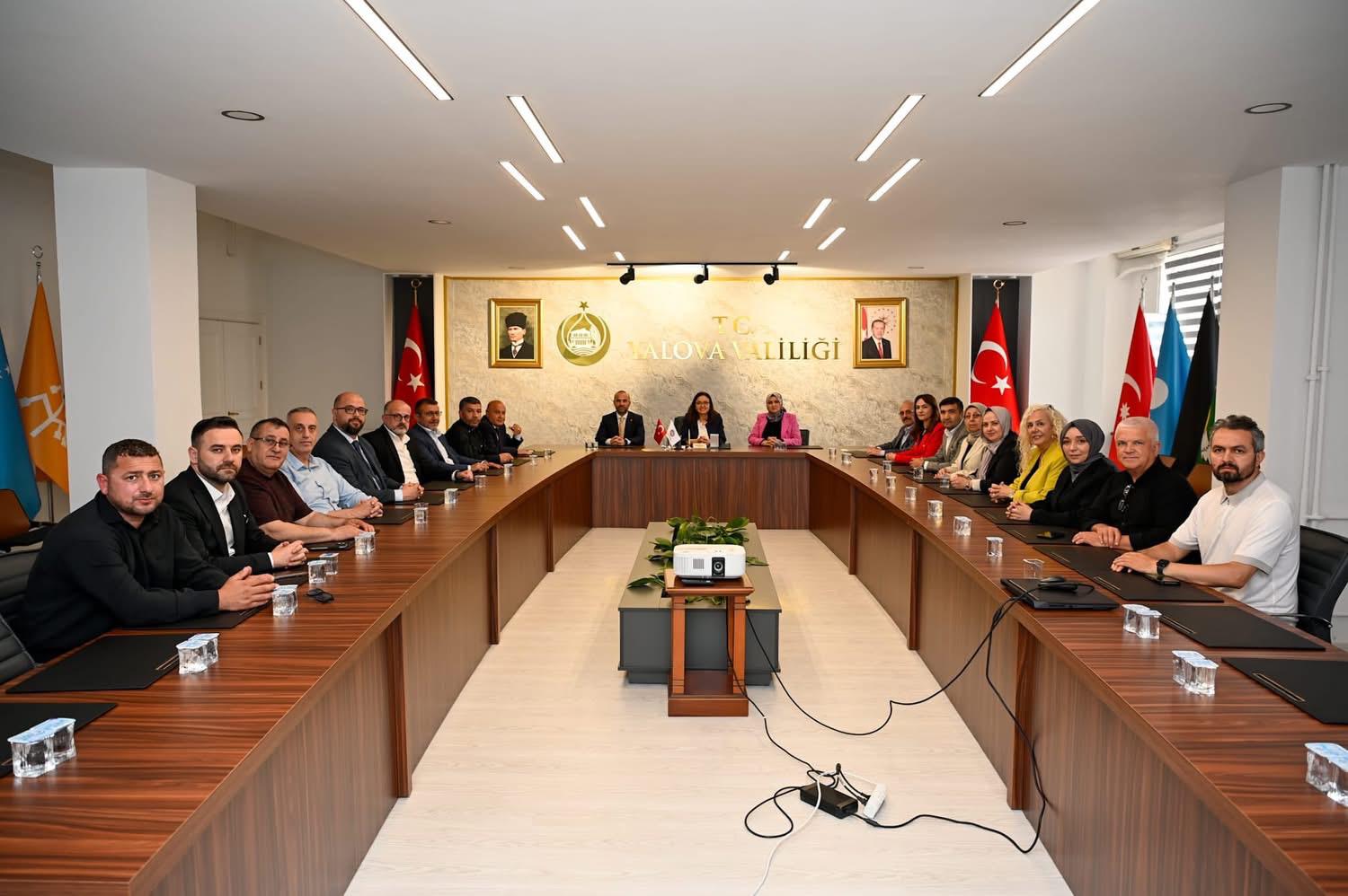 AK Parti Yalova İl Teşkilatından Vali Hülya Kaya’ya Nezaket Ziyareti