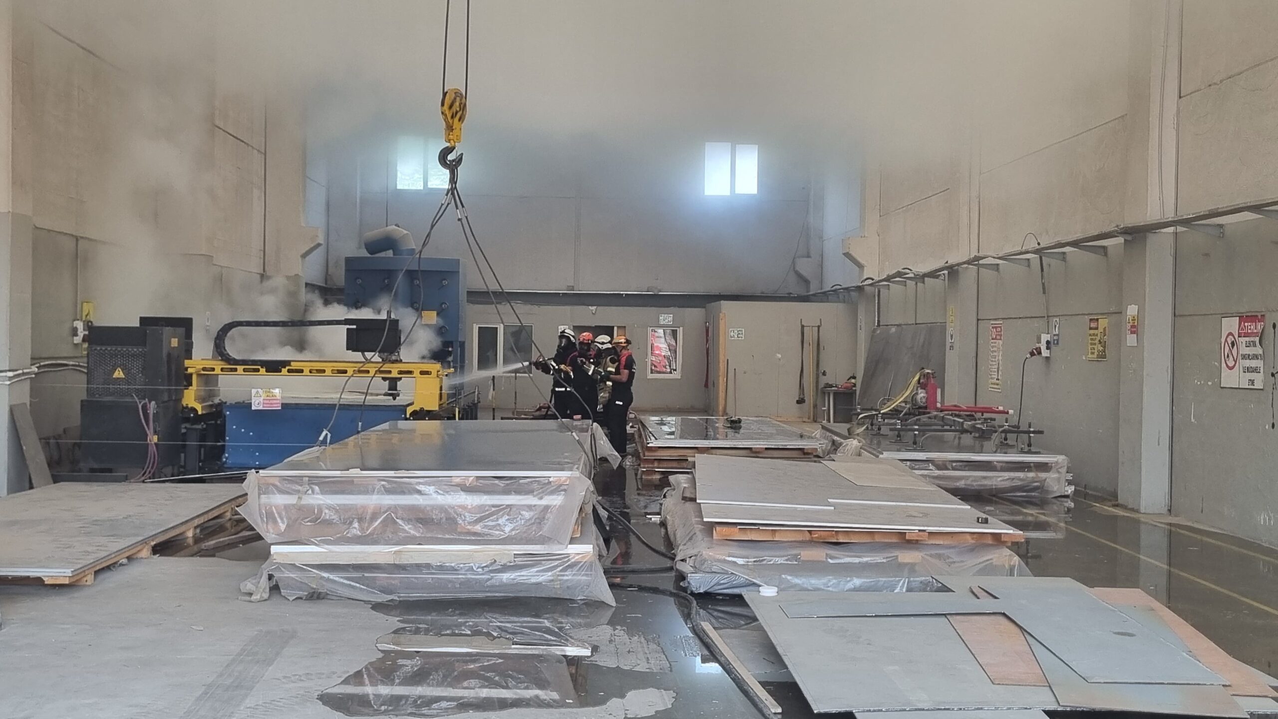 Taşköprü Sanayi Bölgesi’nde CNC Tezgâhında Metal Yangını: Ekipler Gaz Ölçümüyle Müdahale Etti