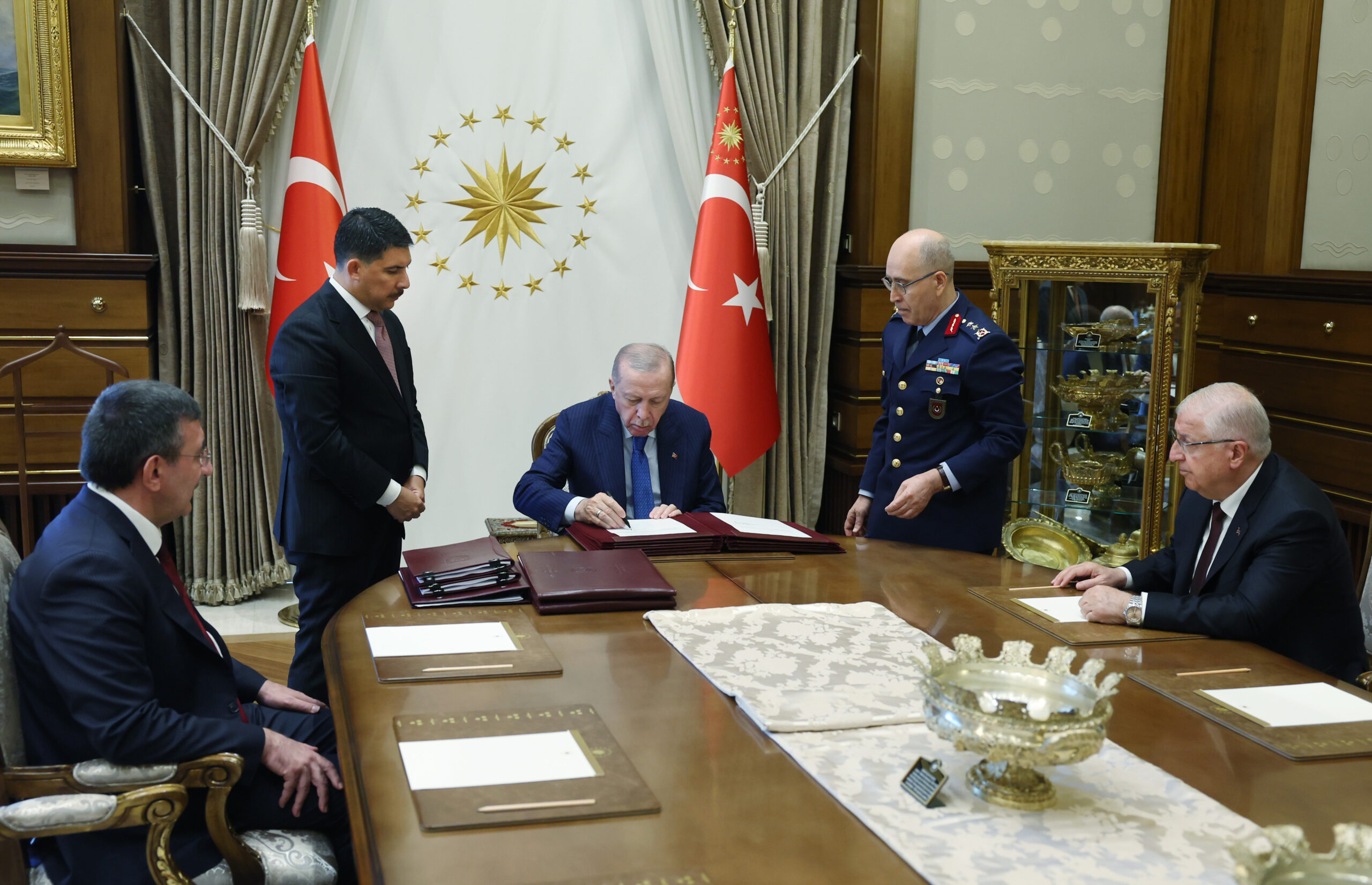 Cumhurbaşkanı Erdoğan’dan YAŞ Mesajı: “Hayırlı Olsun”