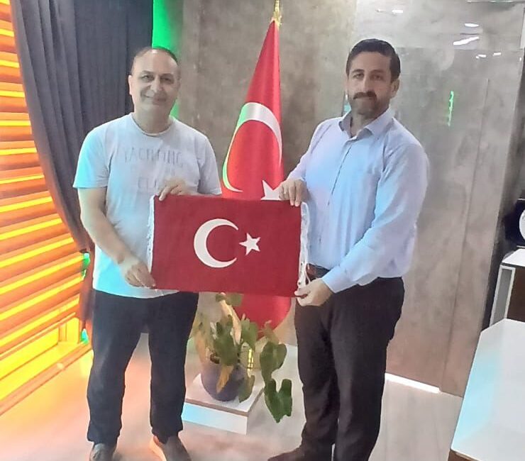 Türk Bayrağı Tiftikte, Tarih Ciltte