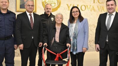 El Ele Engellilere ve Yaşlılara