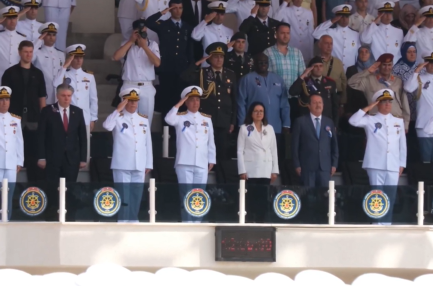 Yalova’da Deniz Astsubay MYO’da Mezuniyet Coşkusu