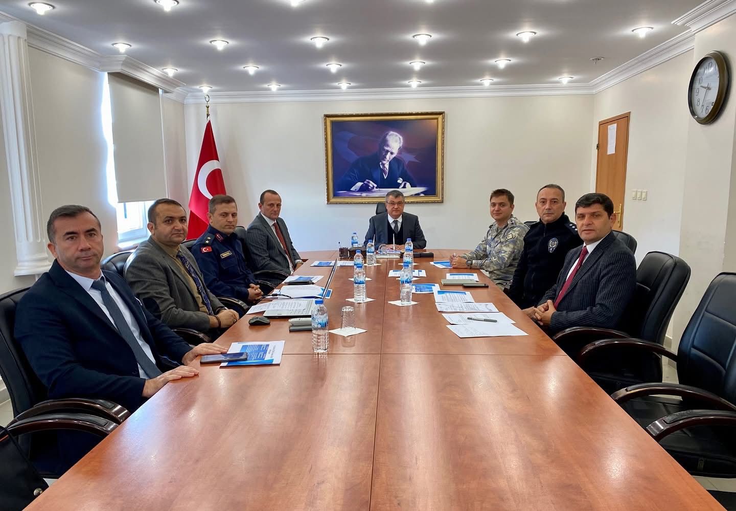 Çiftlikköy’de 10 Kasım Hazırlıkları Tamamlanıyor: Atatürk’ü Anma Günü Toplantısı Yapıldı