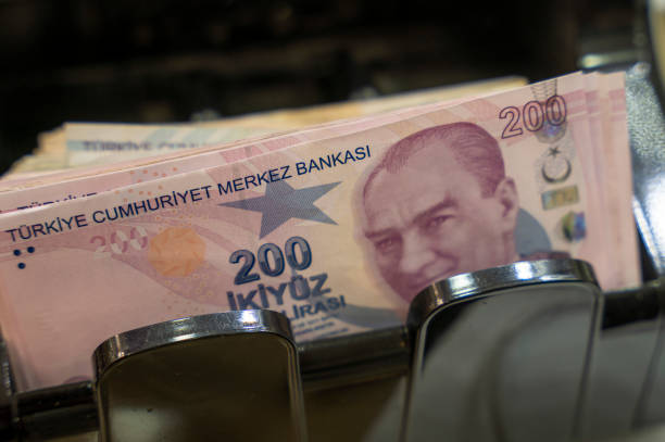 Üniversite Öğrencilerine İlk Burs ve Kredi Ödemeleri Başladı