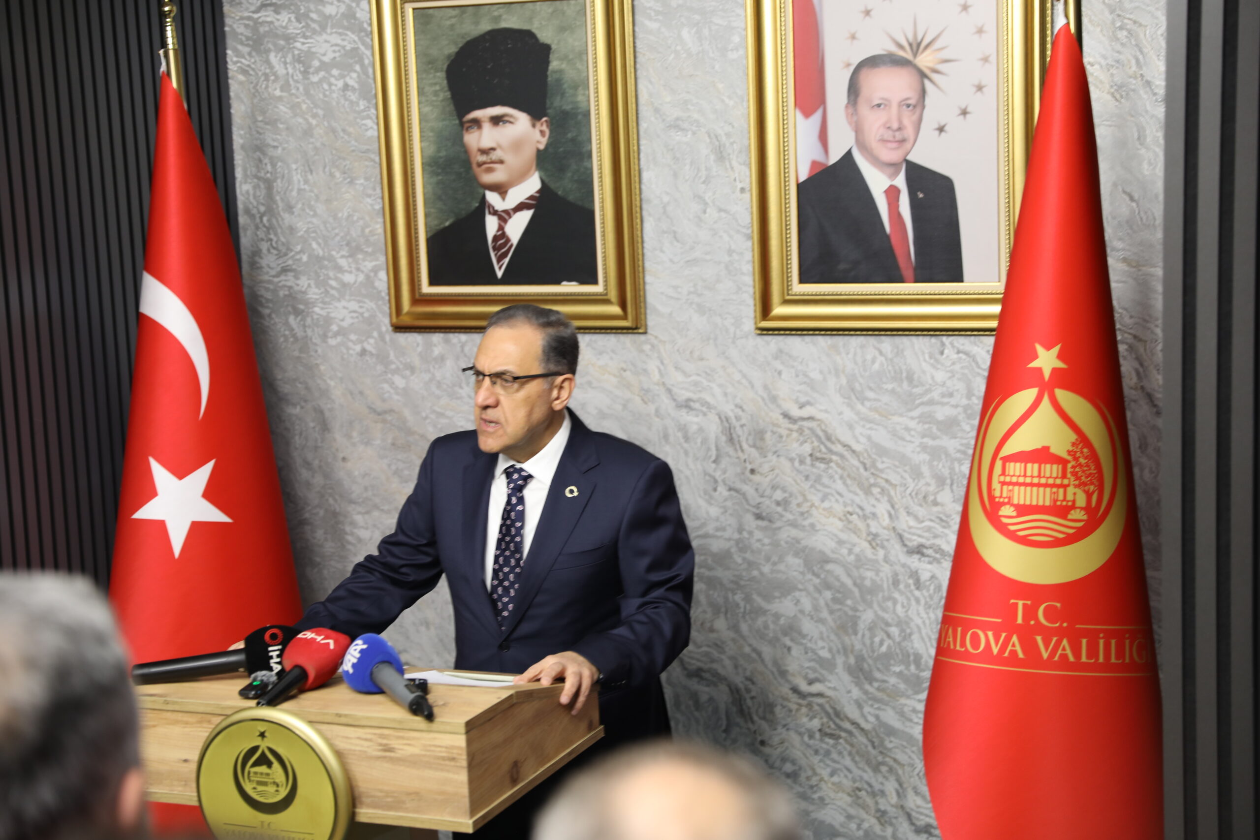 Yalova Valisi Dr. Ahmet Hamdi Usta Görevine Başladı