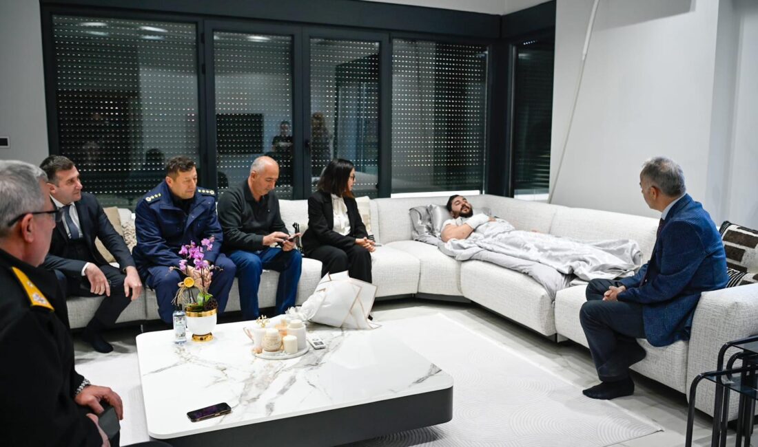 Yalova’da Devlet Zirvesi, DEAŞ’lı Teröristlerle Çıkan Çatışmada Yaralanan Polisleri Ziyaret Etti