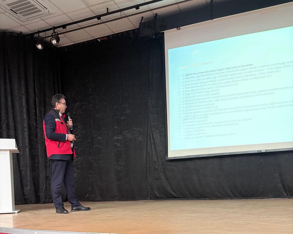 Yalova’da Okul Gıda İşletmesi Çalışanlarına Kapsamlı Hijyen Eğitimi Verildi