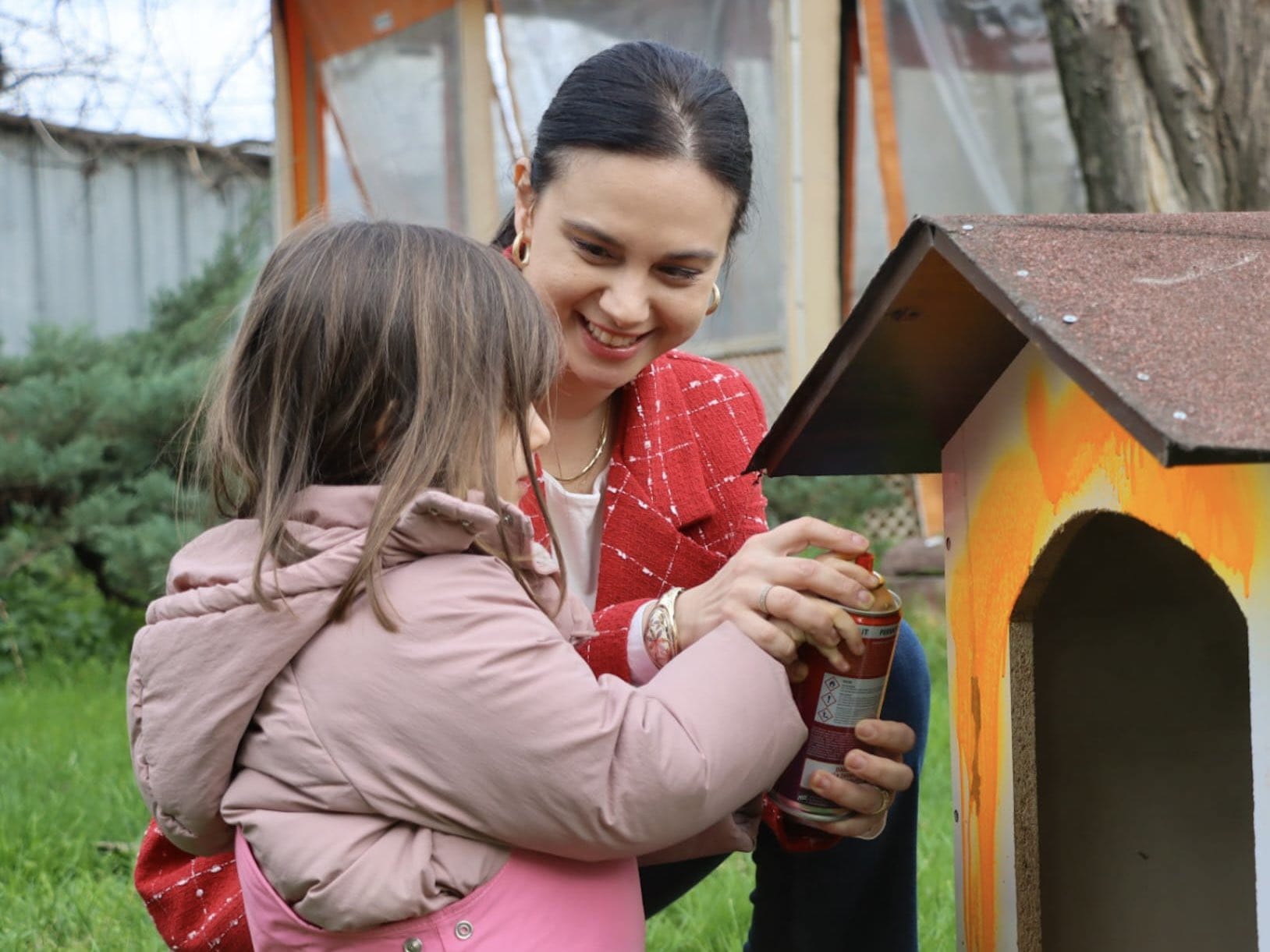 Yalova Belediyesi Atıklardan Can Dostlara Yuva Yapıyor