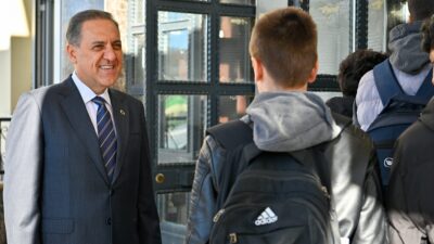 Eğitim Öncelikli Meselemiz Diyen Vali