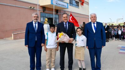 Yalova Valiliği Tarafından Başlatılan Bayrağımızı