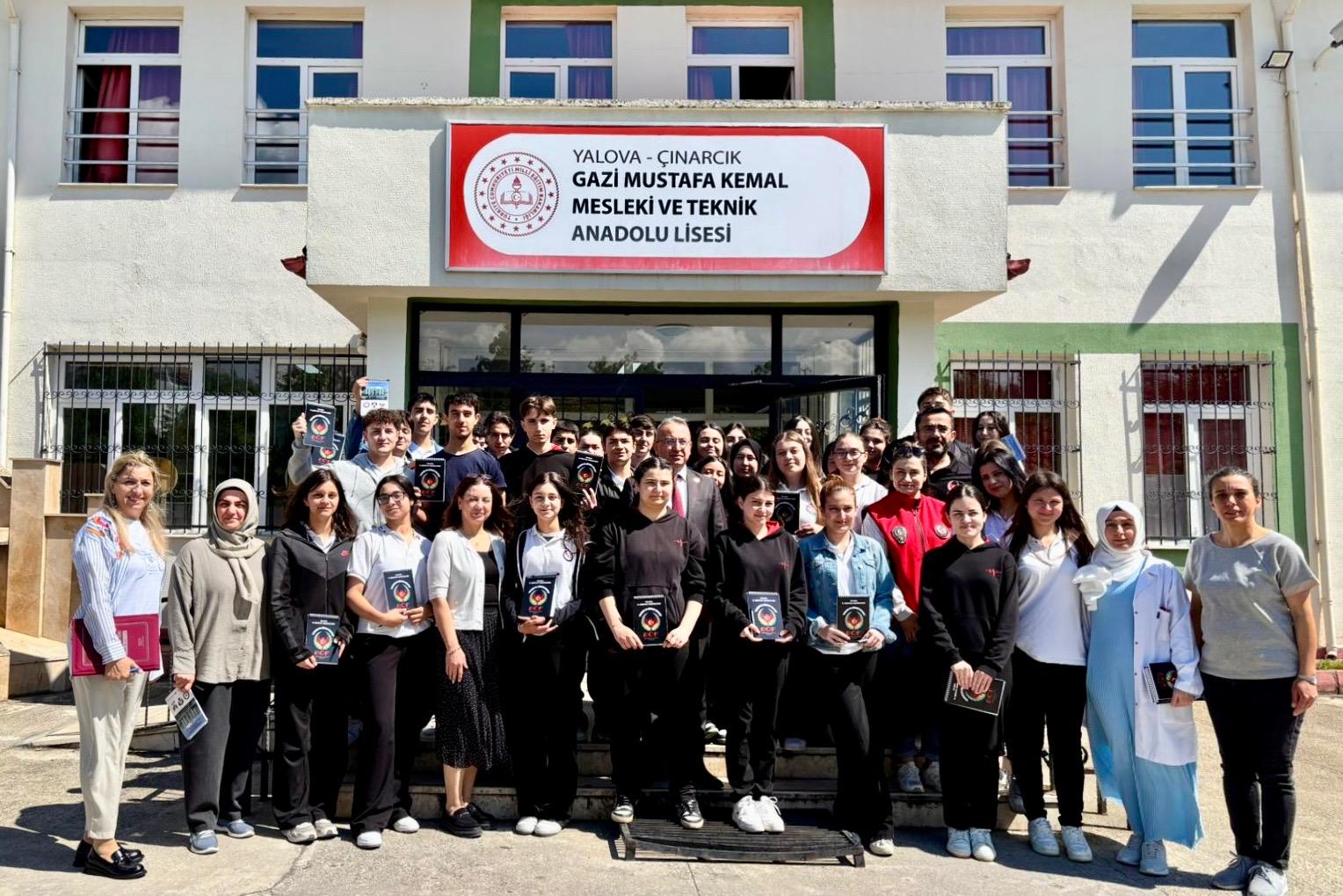 Yalova’da Öğrencilere Terör Örgütleri Hakkında Bilinçlendirme Yapıldı