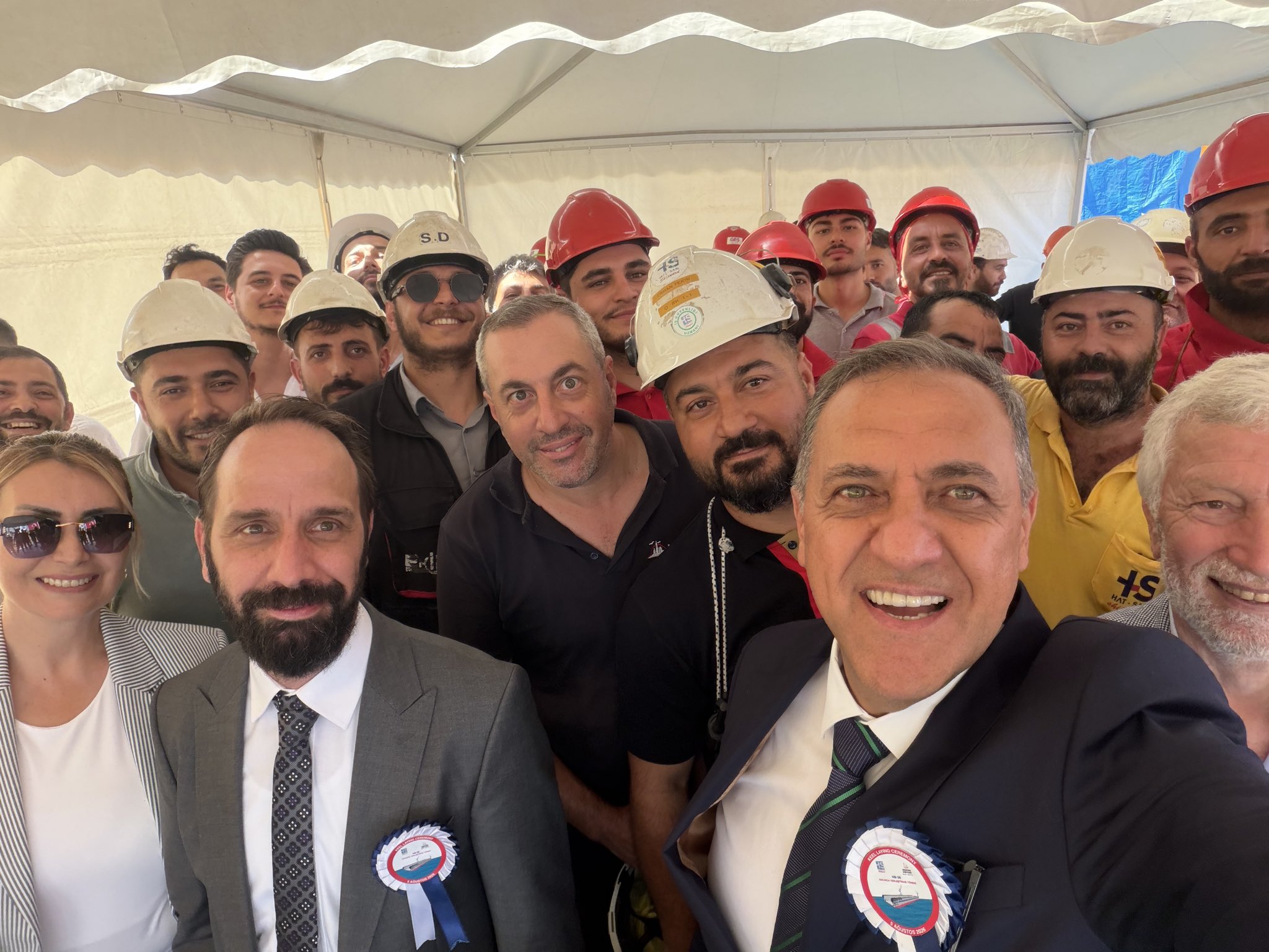 Yalova’da 15.000 Tonluk Yüzer Havuzun Omurgası Yerleştirildi