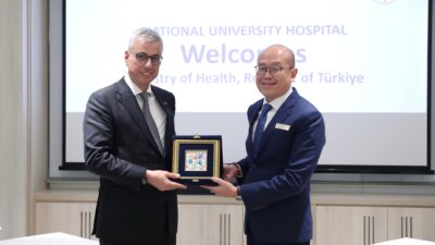 SİNGAPUR / TEKHA Sağlık Bakanı